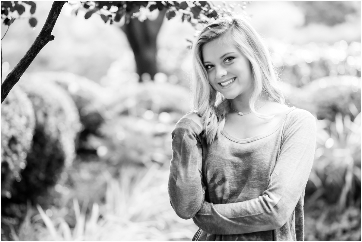 Check out these fabulous senior pictures. Aniko Levai is a wonderful senior photographer - Richmond Virginia. Her work is stunning!